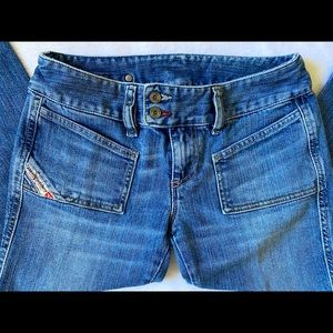 GORGEOUS HUSH DS DIESEL BOOTLEG JEANS 27